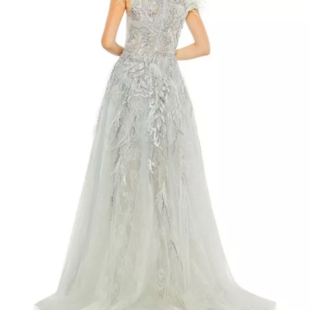 NWT NEVER WORN - Mac Duggal Seamist Green Feathered Embellished Dress - Picture 10 of 10